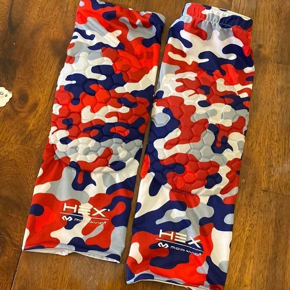 2 Hex McDavid Shooter Arm Sleeves - Picture 1 of 3